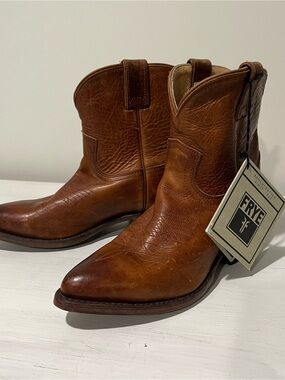Women’s Frye Billy Short Western Booties